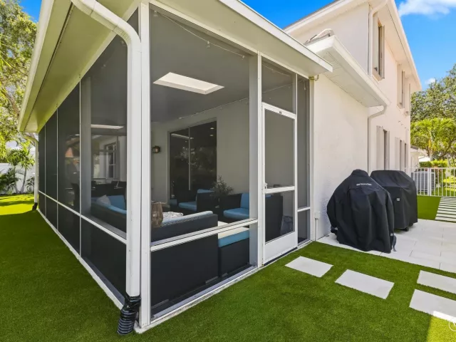 Продажа дома по адресу 1121 Delray Lakes Drive - фото 9371970
