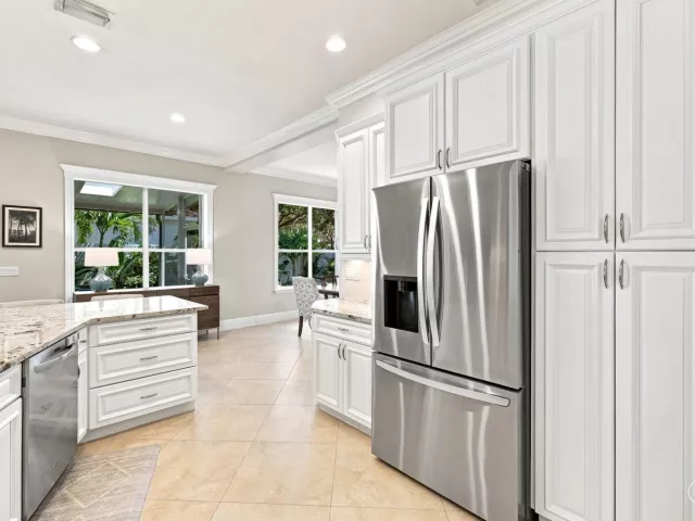 Продажа дома по адресу 1121 Delray Lakes Drive - фото 9371950