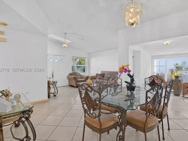 Продажа дома по адресу 2375 SW 141st Ave - фото 9296953