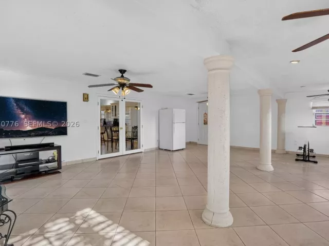 Продажа дома по адресу 2375 SW 141st Ave - фото 9296962