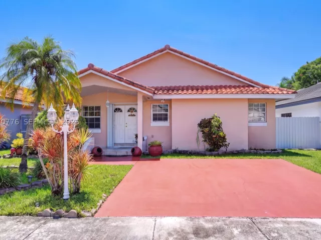 Продажа дома по адресу 2375 SW 141st Ave - фото 9296945