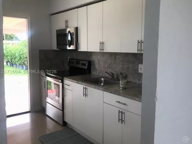 Продажа дома по адресу 21625 SW 109th Ave - фото 9297063