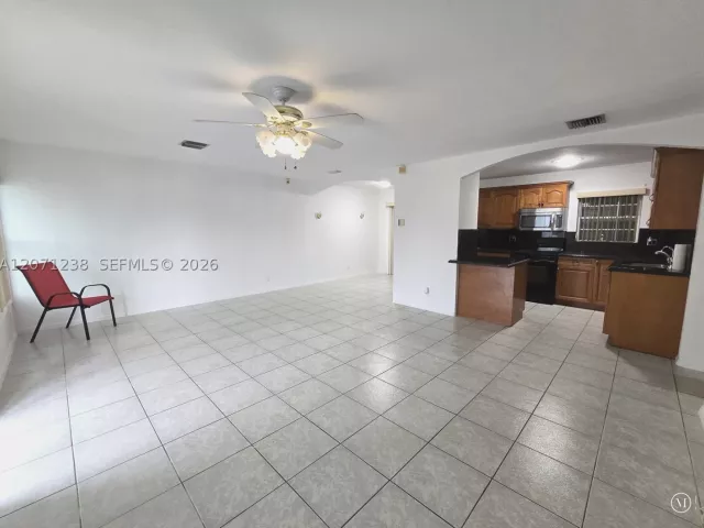 Продажа дома по адресу 515 Hunter St - фото 9297618