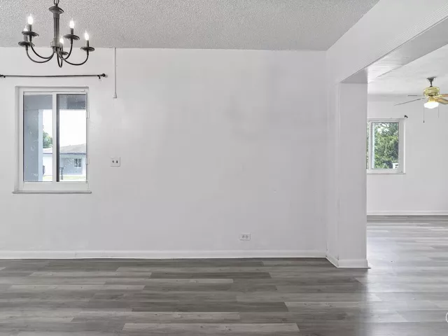 Продажа дома по адресу 16025 NW 20TH Avenue - фото 9299001