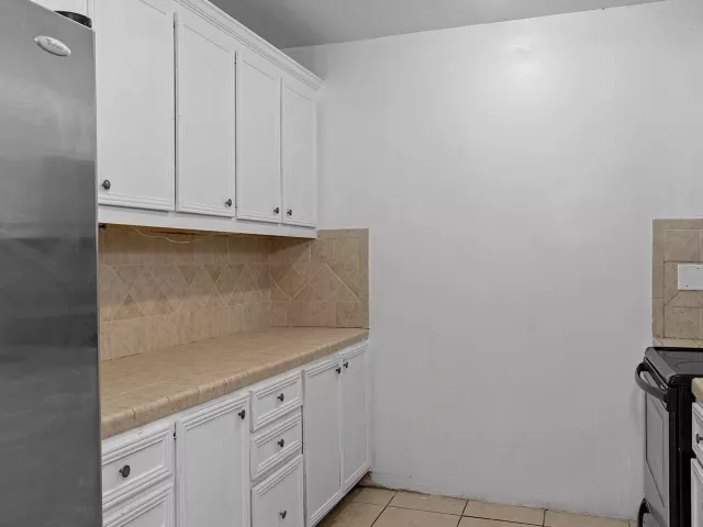 Продажа дома по адресу 16025 NW 20TH Avenue - фото 9299006