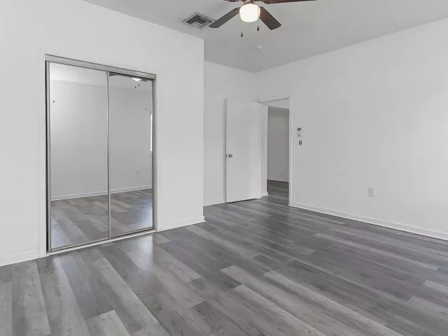 Продажа дома по адресу 16025 NW 20TH Avenue - фото 9299010