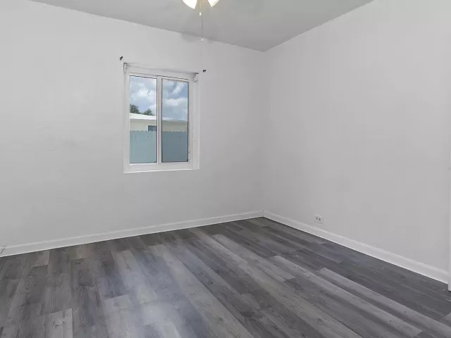 Продажа дома по адресу 16025 NW 20TH Avenue - фото 9299018
