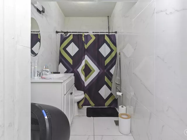 Продажа дома по адресу 16025 NW 20TH Avenue - фото 9299025