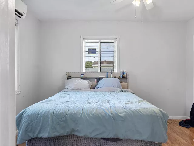 Продажа дома по адресу 16025 NW 20TH Avenue - фото 9299026