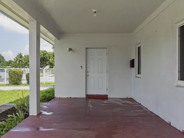 Продажа дома по адресу 16025 NW 20TH Avenue - фото 9298993