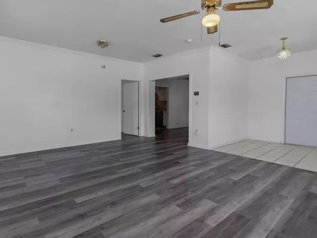 Продажа дома по адресу 16025 NW 20TH Avenue - фото 9298996