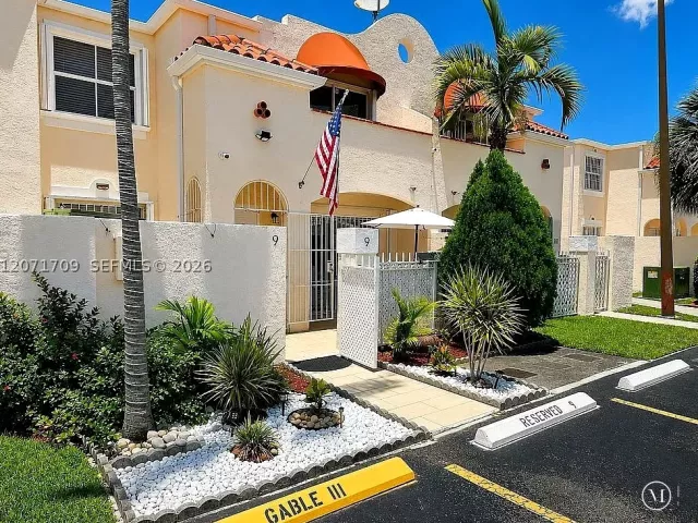 Продажа дома по адресу 8575 NW 5th Ter 1509 - фото 9297031