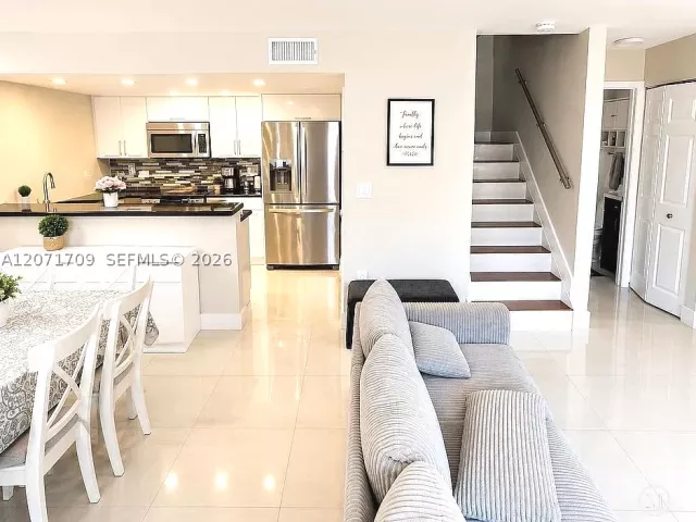 Продажа дома по адресу 8575 NW 5th Ter 1509 - фото 9297034