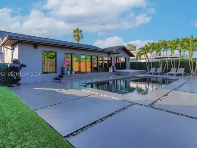 Продажа дома по адресу 11620 NE 20th Dr - фото 9298534