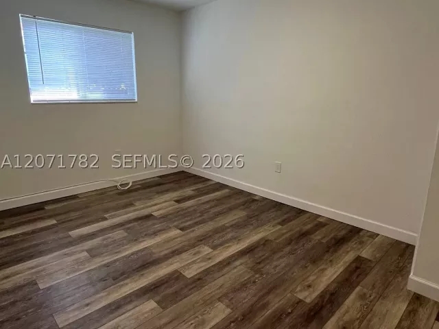 Продажа дома по адресу 2353 SW 4th St - фото 9300665