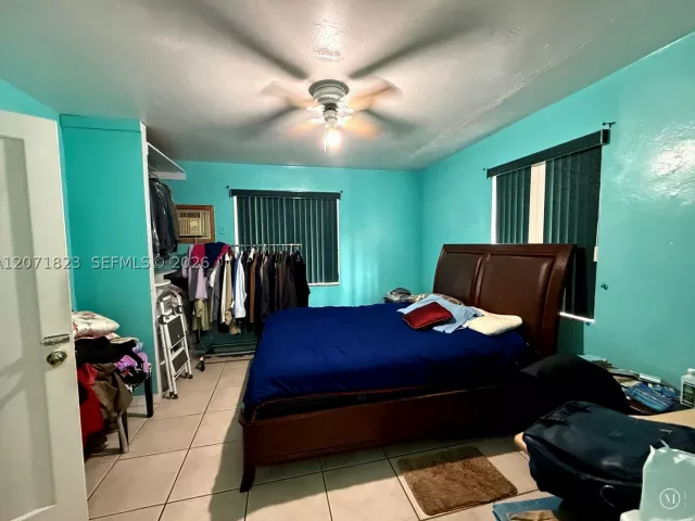 Продажа дома по адресу 3102 NW 31st St - фото 9301977