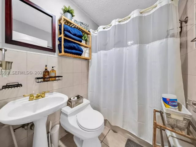 Продажа дома по адресу 13991 SW 159 terrace - фото 9301991