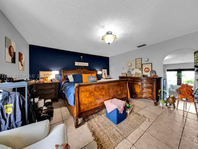 Продажа дома по адресу 13991 SW 159 terrace - фото 9301993