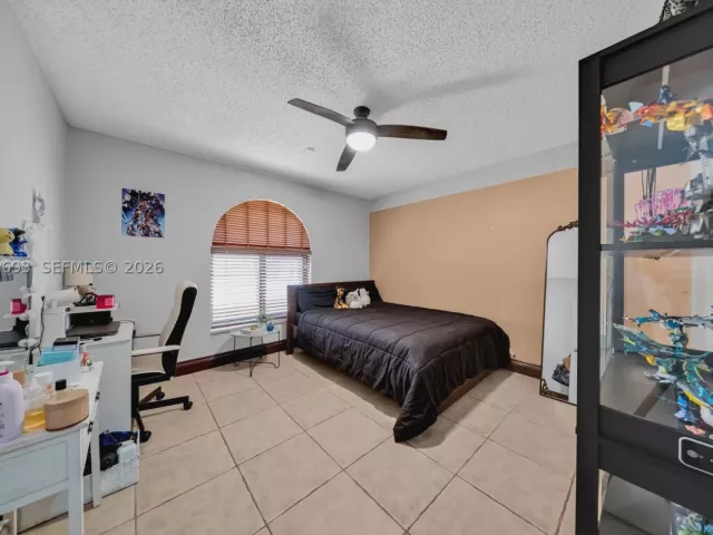Продажа дома по адресу 13991 SW 159 terrace - фото 9301994
