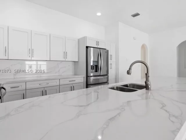 Продажа дома по адресу 9232 SW 171st Ct - фото 9302016