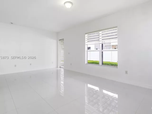 Продажа дома по адресу 9232 SW 171st Ct - фото 9302019