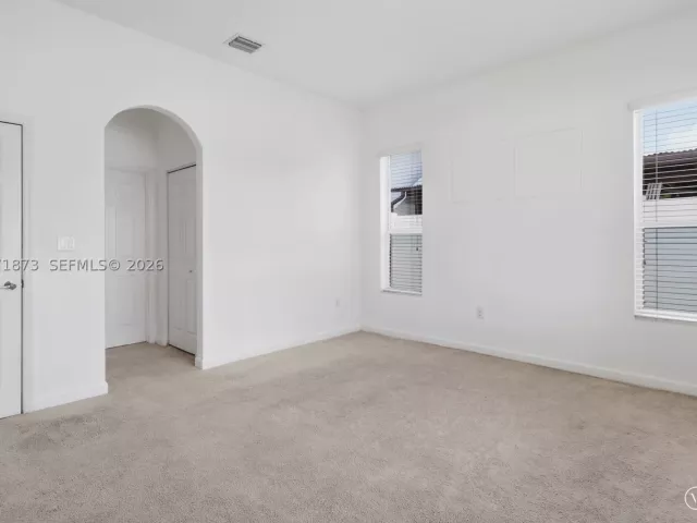 Продажа дома по адресу 9232 SW 171st Ct - фото 9302027