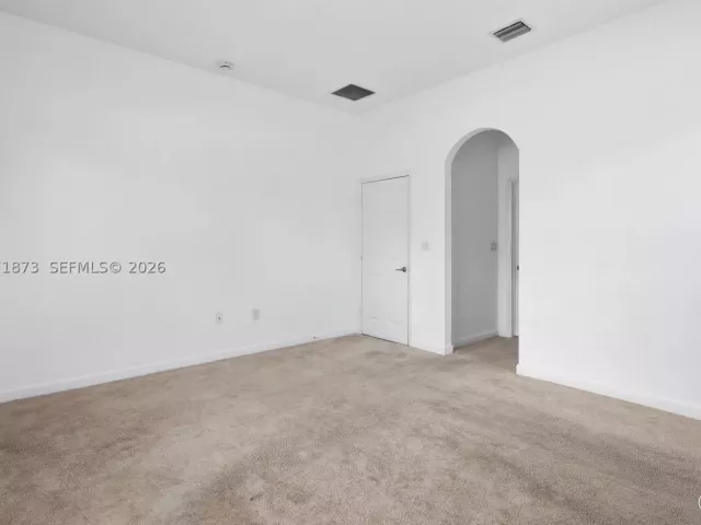 Продажа дома по адресу 9232 SW 171st Ct - фото 9302028