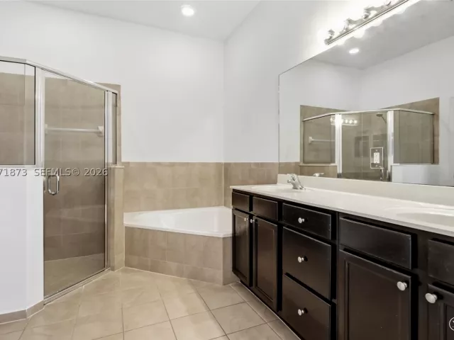 Продажа дома по адресу 9232 SW 171st Ct - фото 9302031