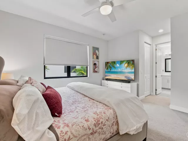 Продажа дома по адресу 20916 NW 1ST Drive - фото 9372140