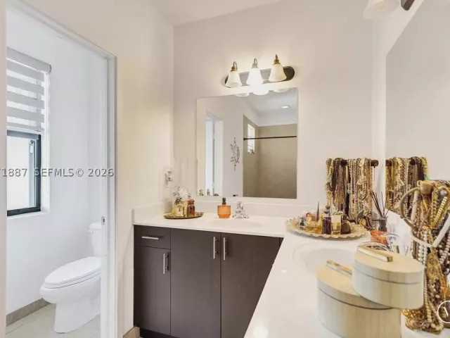 Продажа дома по адресу 22405 SW 102nd Ave - фото 9302514