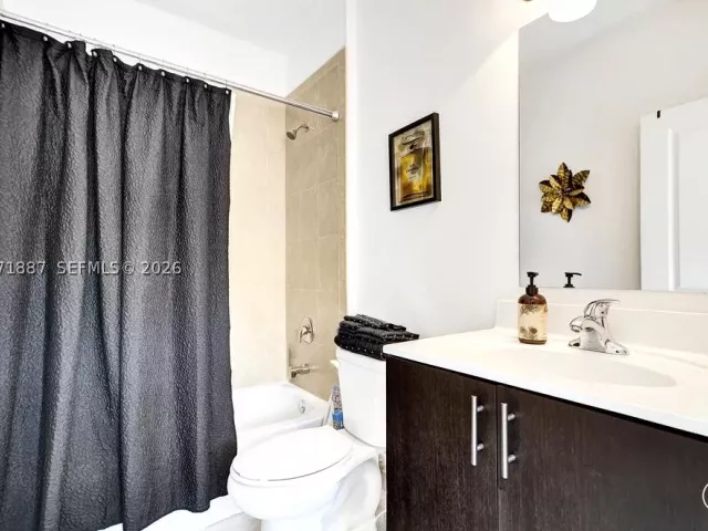 Продажа дома по адресу 22405 SW 102nd Ave - фото 9302517