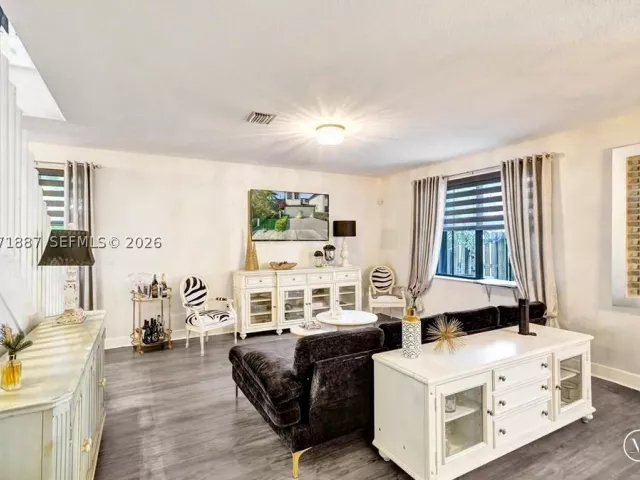 Продажа дома по адресу 22405 SW 102nd Ave - фото 9302507