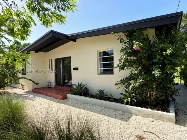 Продажа дома по адресу 6561 SW 34th St - фото 9302500