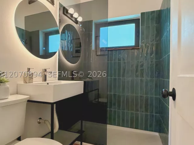 Продажа дома по адресу 6561 SW 34th St - фото 9302503