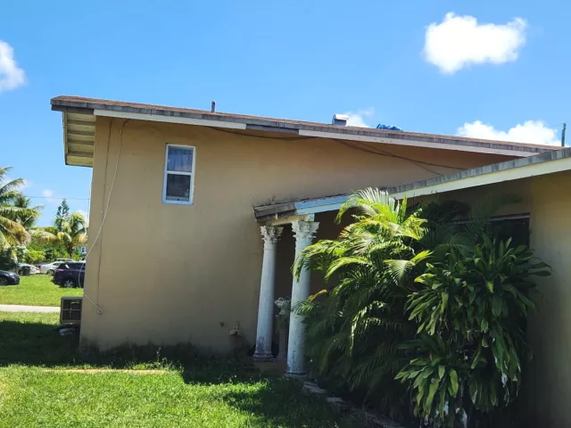 Продажа дома по адресу 20300 NE 12TH Court - фото 9302057