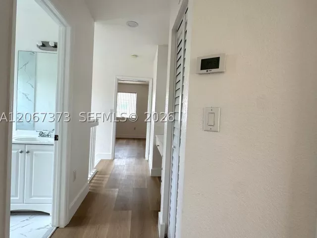 Продажа дома по адресу 5606 NW 112th Psge - фото 9322618