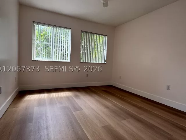 Продажа дома по адресу 5606 NW 112th Psge - фото 9322619