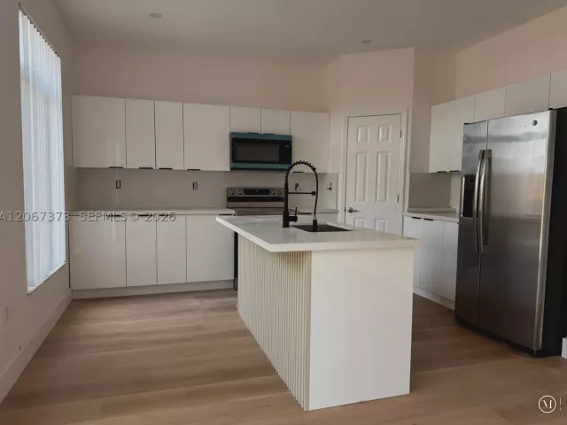 Продажа дома по адресу 5606 NW 112th Psge - фото 9322607