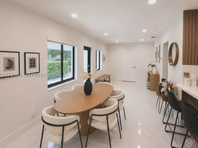 Продажа дома по адресу 4630 SW 3rd St - фото 9303429