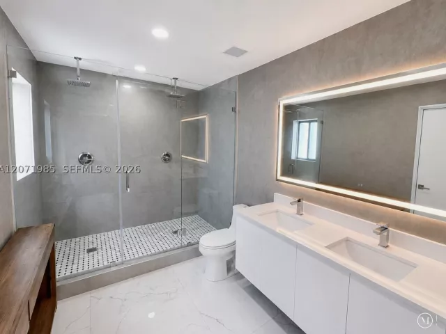Продажа дома по адресу 4630 SW 3rd St - фото 9303439