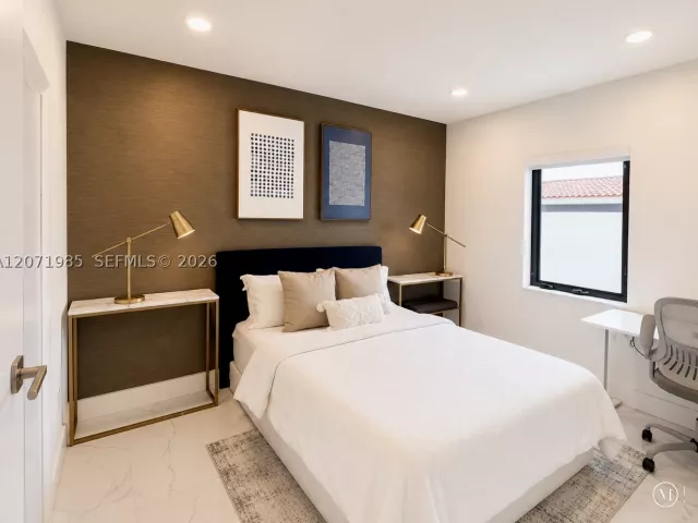 Продажа дома по адресу 4630 SW 3rd St - фото 9303440