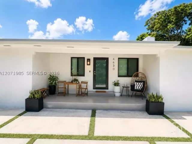 Продажа дома по адресу 4630 SW 3rd St - фото 9303422