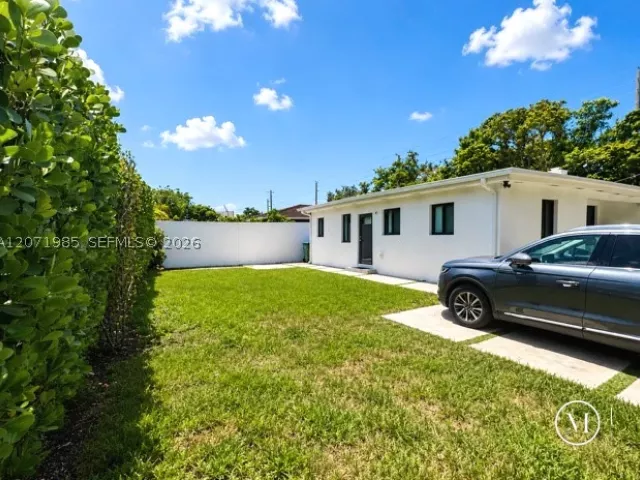 Продажа дома по адресу 4630 SW 3rd St - фото 9303423