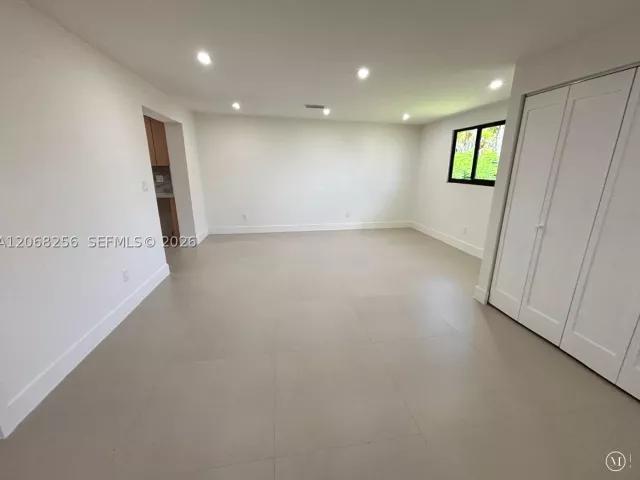 Продажа дома по адресу 10821 SW 63rd St - фото 9304095