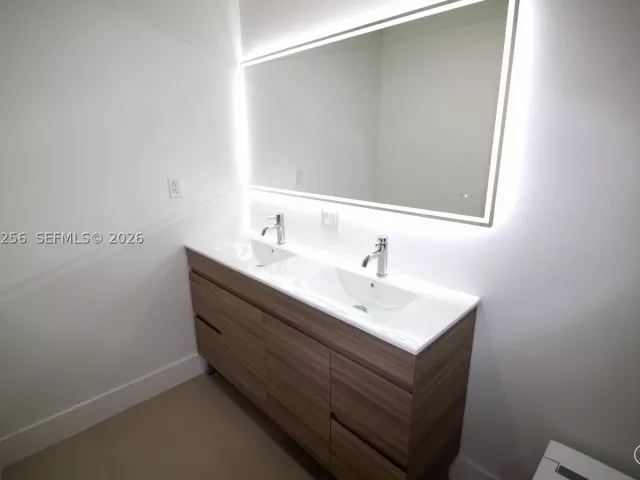 Продажа дома по адресу 10821 SW 63rd St - фото 9304123
