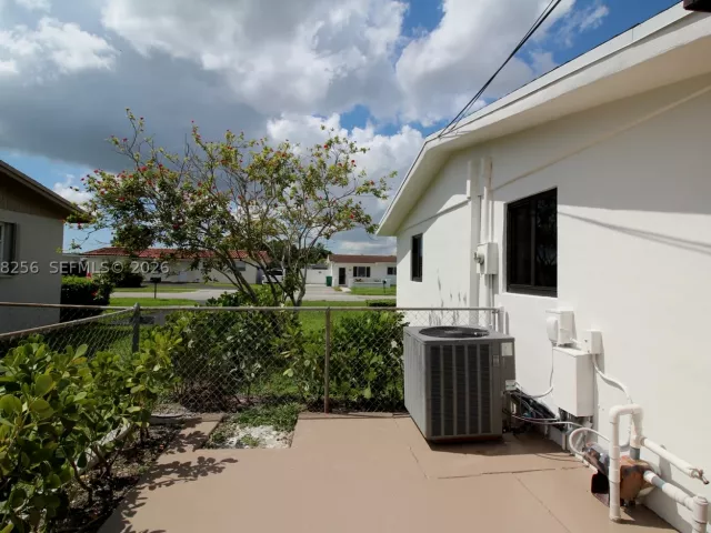 Продажа дома по адресу 10821 SW 63rd St - фото 9304124