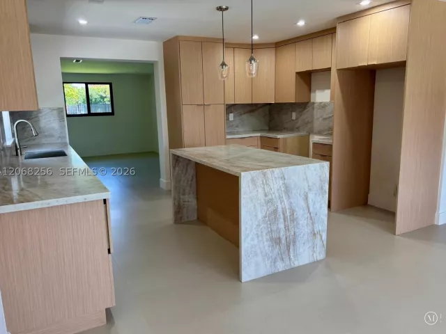 Продажа дома по адресу 10821 SW 63rd St - фото 9304081