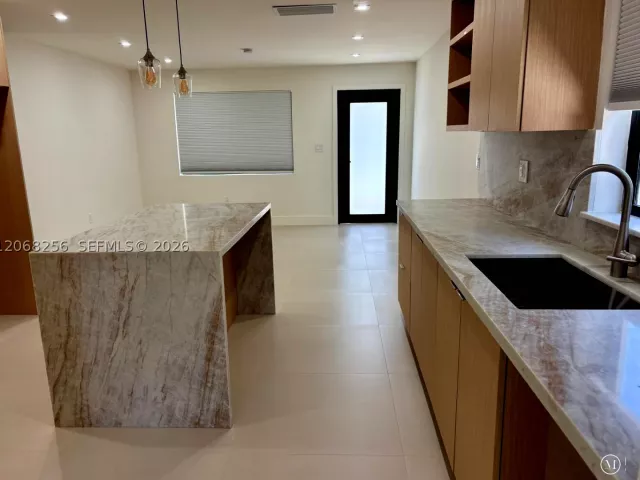 Продажа дома по адресу 10821 SW 63rd St - фото 9304086