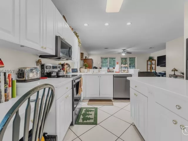 Продажа дома по адресу 15887 NW 11th St - фото 9308127