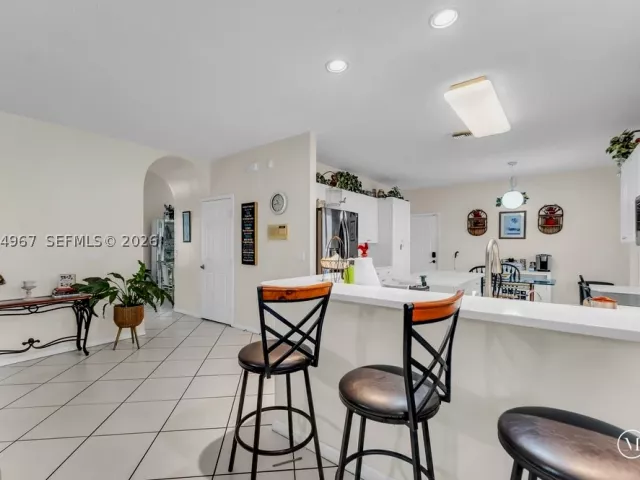 Продажа дома по адресу 15887 NW 11th St - фото 9308129